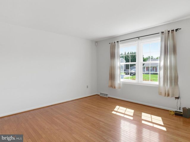 23 WHITTIER HTS, Hagerstown, MD 21742