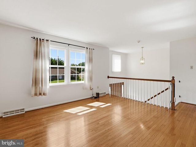 23 WHITTIER HTS, Hagerstown, MD 21742