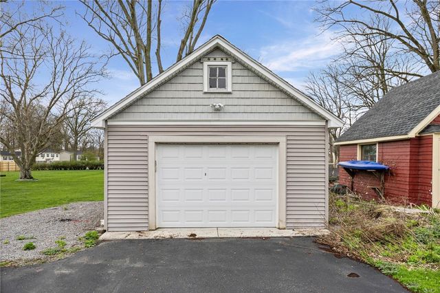 2165 Five Mile Line Road, Penfield, NY 14526
