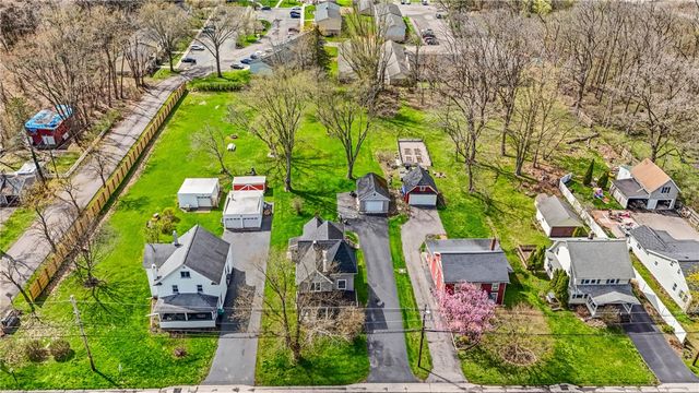 2165 Five Mile Line Road, Penfield, NY 14526
