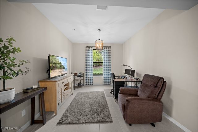 9441 Benvenuto CT 104, Naples, FL 34119