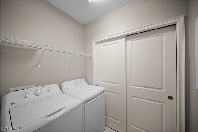 9441 Benvenuto CT 104, Naples, FL 34119