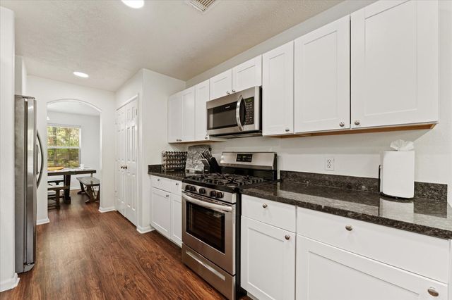 42 Bowie Bend Court, The Woodlands, TX 77385