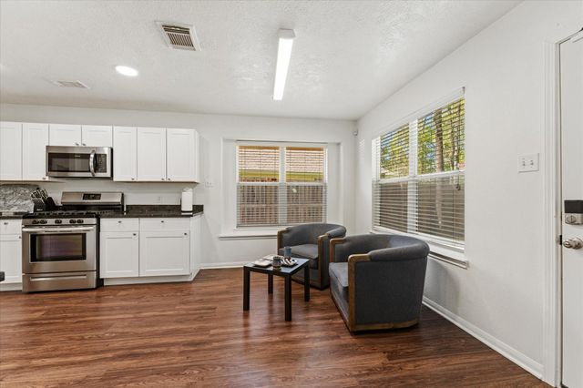 42 Bowie Bend Court, The Woodlands, TX 77385