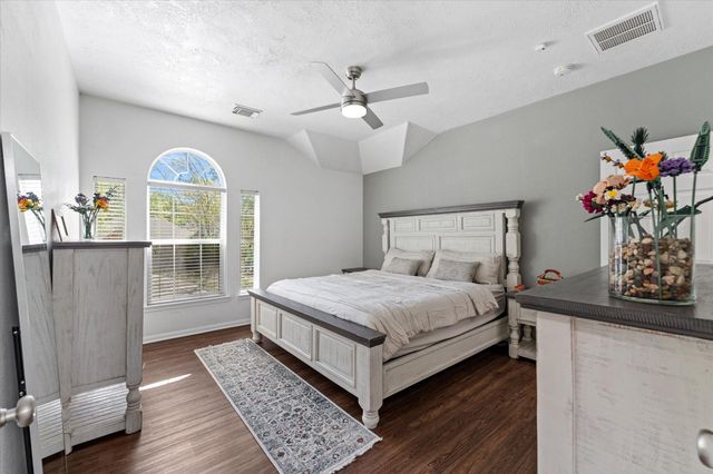 42 Bowie Bend Court, The Woodlands, TX 77385