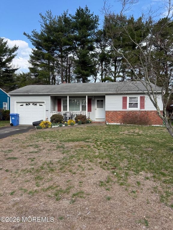 9 Hamilton Court, Toms River, NJ 08757