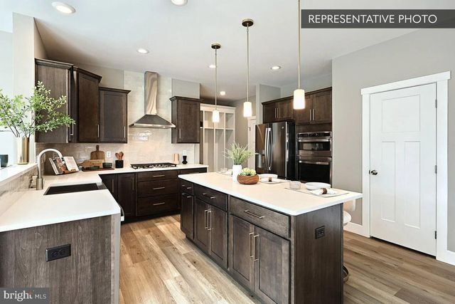 289 BURD COLEMAN RD, Cornwall, PA 17042