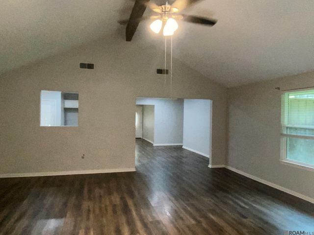 1722 Kennon Dr, Baker, LA 70714