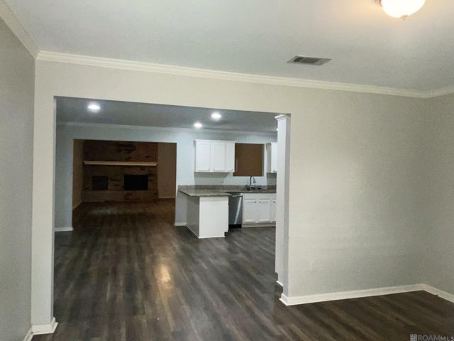 1722 Kennon Dr, Baker, LA 70714