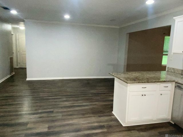 1722 Kennon Dr, Baker, LA 70714