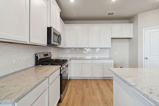 198 JOSH LN, San Antonio, TX 78253