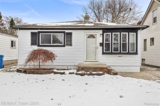 4647 Edgewood Street, Dearborn Heights, MI 48125
