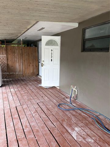 6172 SW 44th St 1, Davie, FL 33314