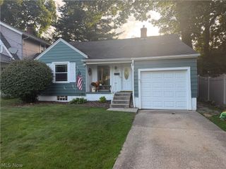 2115 12th Street, Cuyahoga Falls, OH 44223