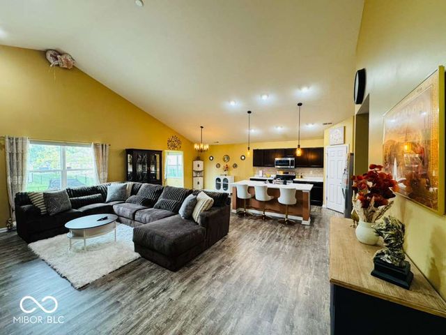 4223 Abigail Way, Indianapolis, IN 46239