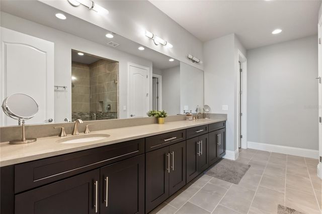 16893 BROADWATER AVENUE, Winter Garden, FL 34787