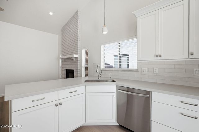 3151 W FRANKFURT Drive, Chandler, AZ 85226