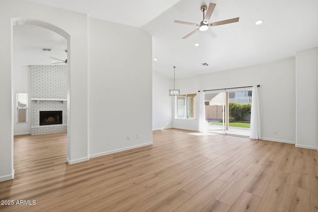 3151 W FRANKFURT Drive, Chandler, AZ 85226