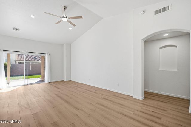 3151 W FRANKFURT Drive, Chandler, AZ 85226