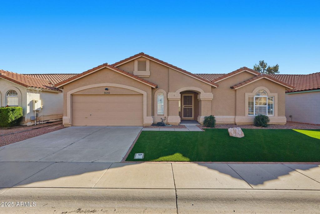 3151 W FRANKFURT Drive, Chandler, AZ 85226
