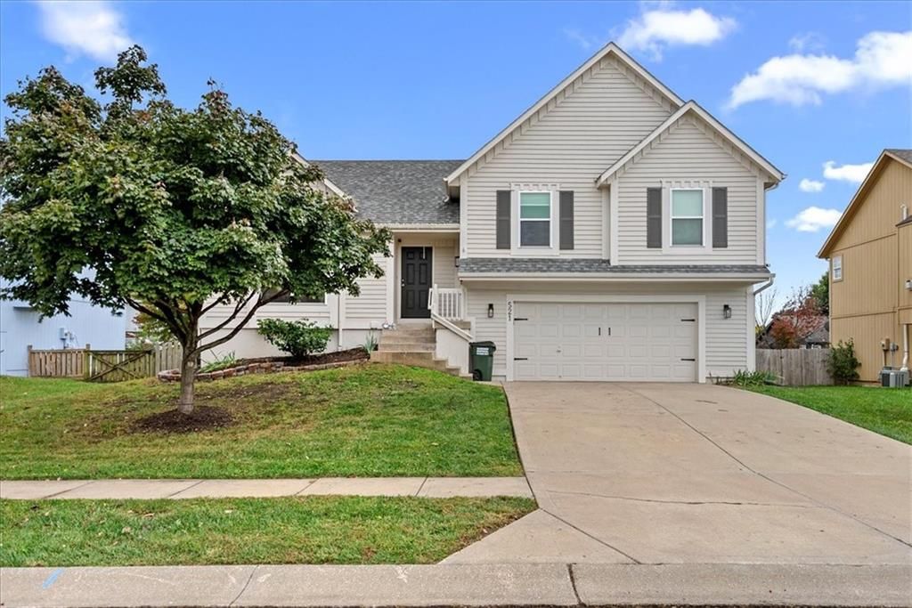 521 E Acorn Street, Gardner, KS 66030