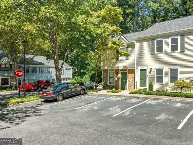 6615 Sienna Court, Peachtree Corners, GA 30092