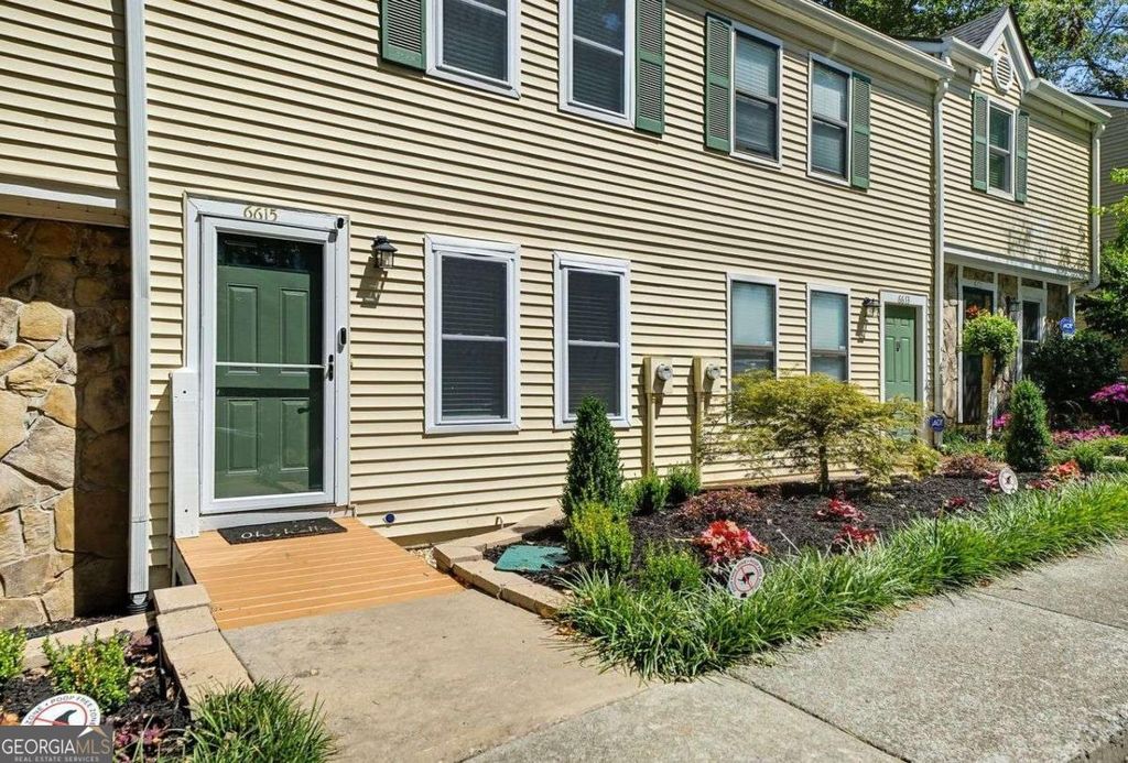 6615 Sienna Court, Peachtree Corners, GA 30092