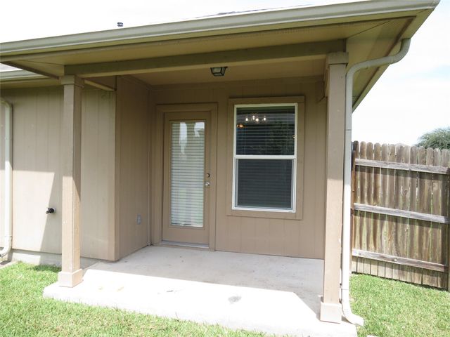 375 Musgrav, Kyle, TX 78640