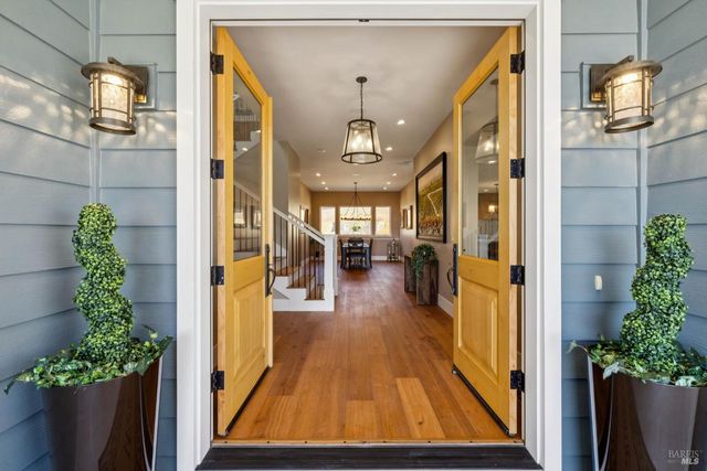 3882 Royal Manor Pl, Santa Rosa, CA 95404