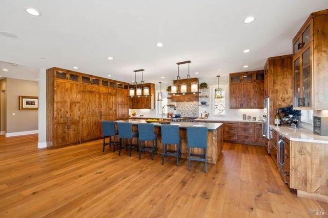 3882 Royal Manor Pl, Santa Rosa, CA 95404