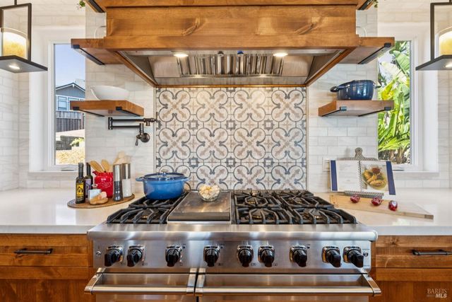 3882 Royal Manor Pl, Santa Rosa, CA 95404