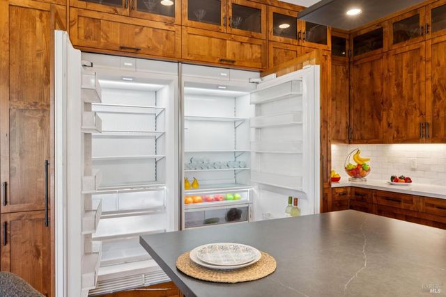 3882 Royal Manor Pl, Santa Rosa, CA 95404