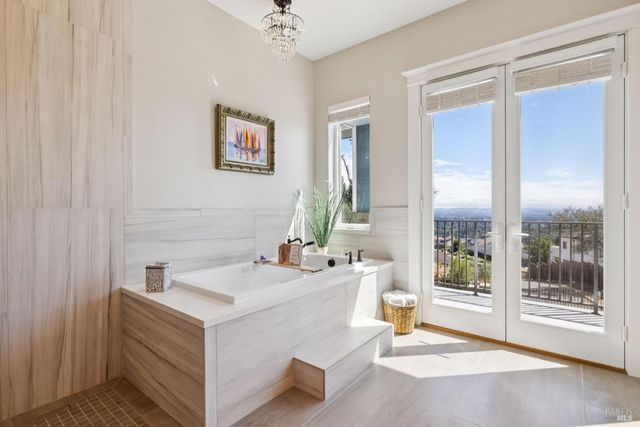 3882 Royal Manor Pl, Santa Rosa, CA 95404