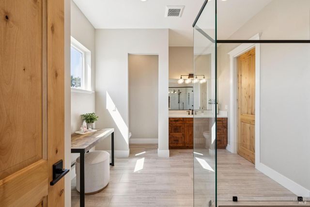 3882 Royal Manor Pl, Santa Rosa, CA 95404