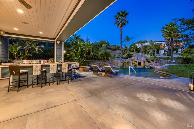 3882 Royal Manor Pl, Santa Rosa, CA 95404