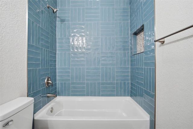 2304 NE 10th Street, Oklahoma City, OK 73160