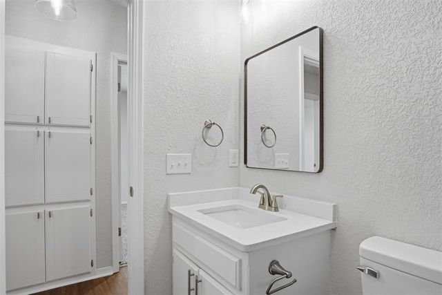 2304 NE 10th Street, Oklahoma City, OK 73160
