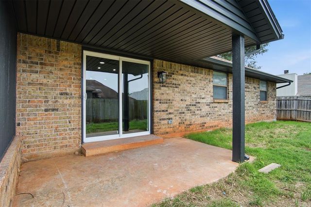 2304 NE 10th Street, Oklahoma City, OK 73160