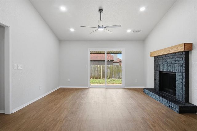2304 NE 10th Street, Oklahoma City, OK 73160
