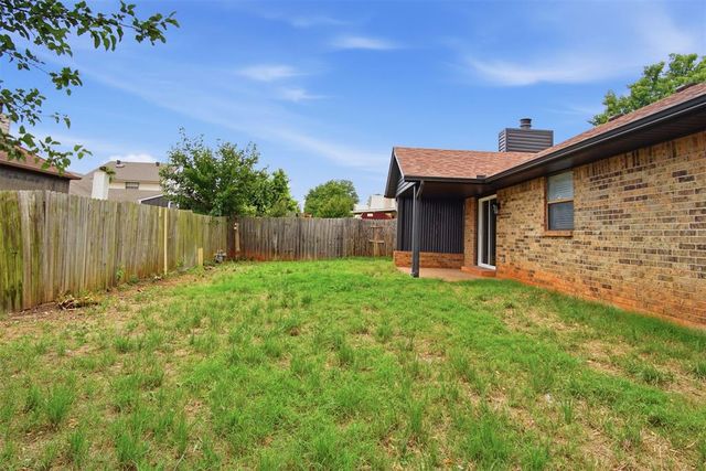 2304 NE 10th Street, Oklahoma City, OK 73160
