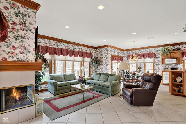 204 S Creedmoor Way, Anderson, IN 46011