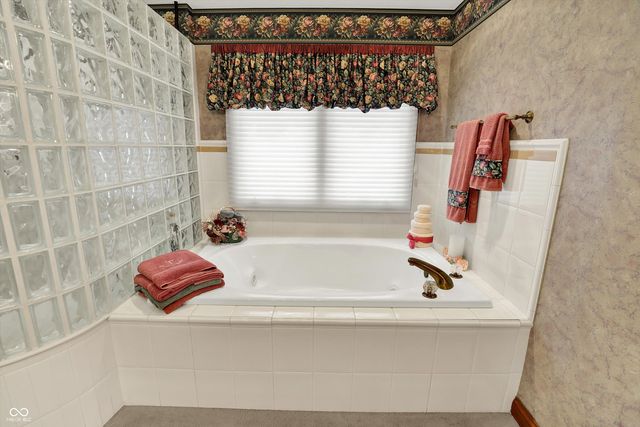 204 S Creedmoor Way, Anderson, IN 46011