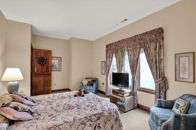 204 S Creedmoor Way, Anderson, IN 46011