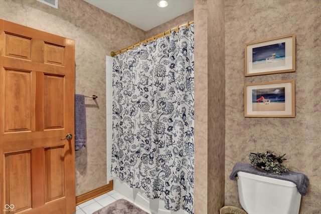 204 S Creedmoor Way, Anderson, IN 46011