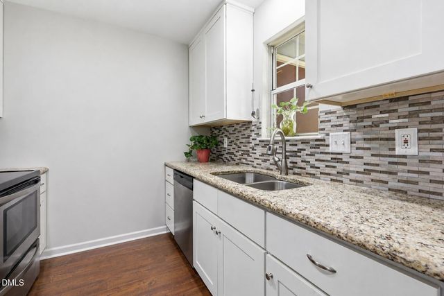200 Old Spring Hill Lane, Fuquay Varina, NC 27526