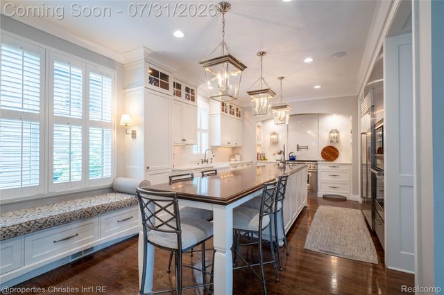 825 Hazelwood Street, Birmingham, MI 48009