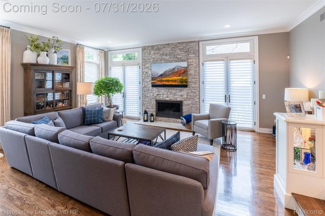 825 Hazelwood Street, Birmingham, MI 48009