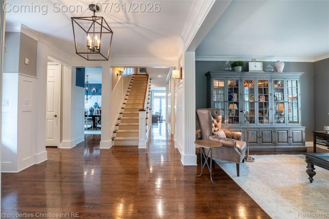 825 Hazelwood Street, Birmingham, MI 48009