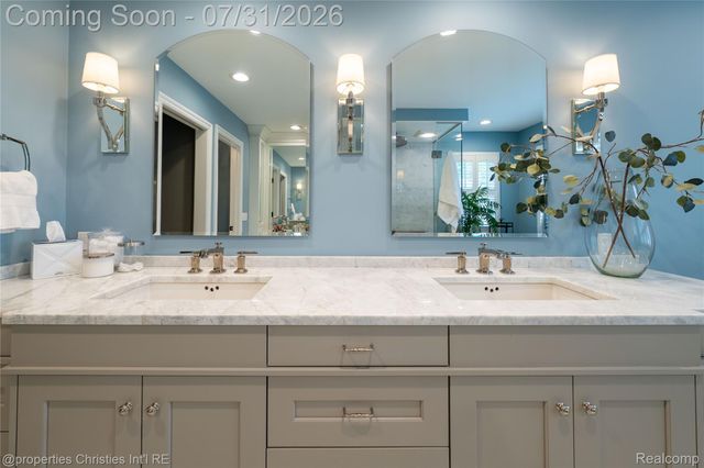 825 Hazelwood Street, Birmingham, MI 48009
