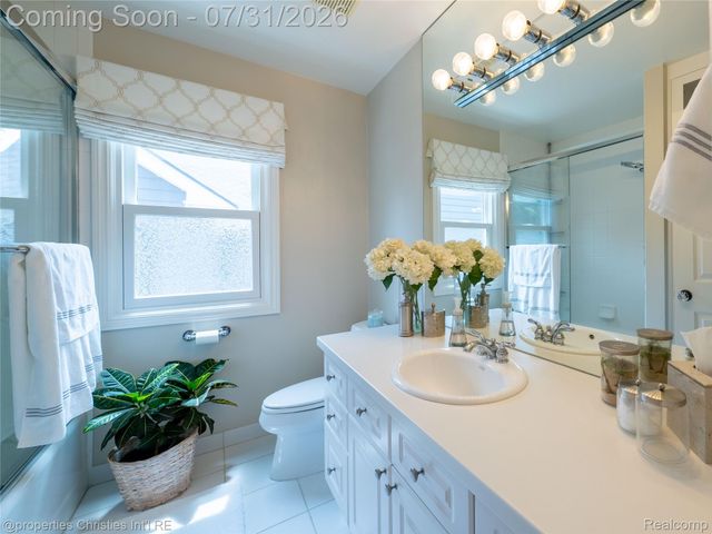 825 Hazelwood Street, Birmingham, MI 48009